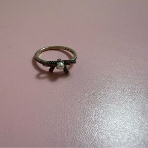 Pandora Silver Bow Ring with Pearl